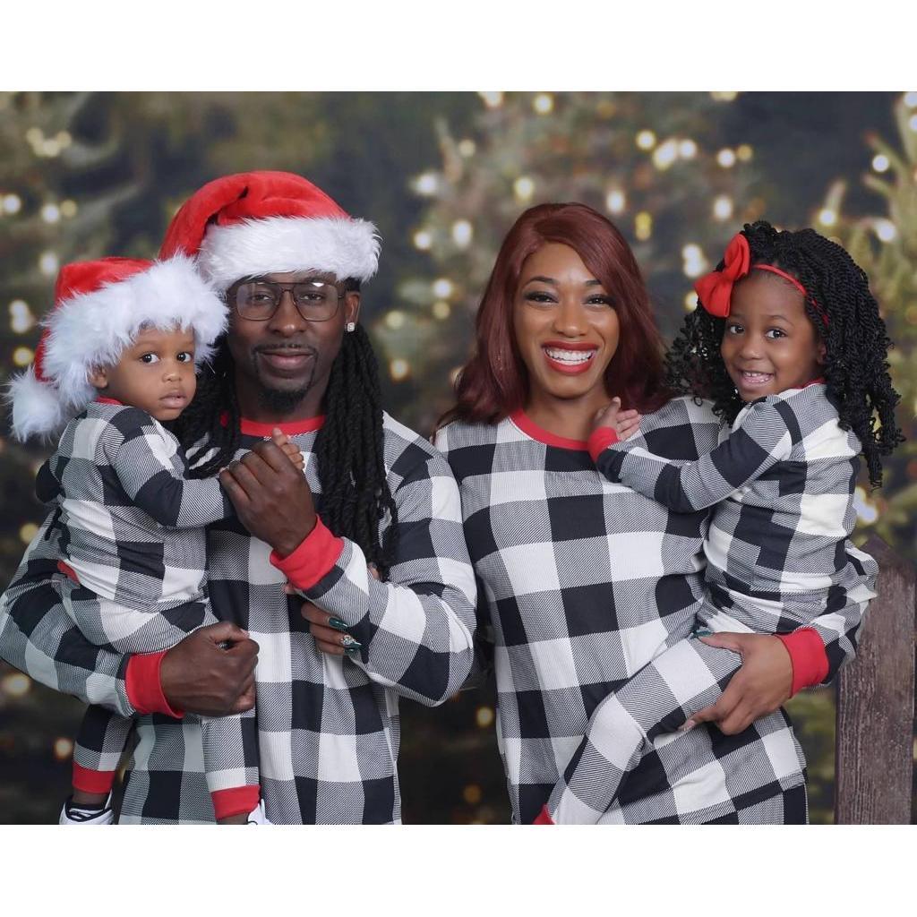 Family Christmas Picture 2023