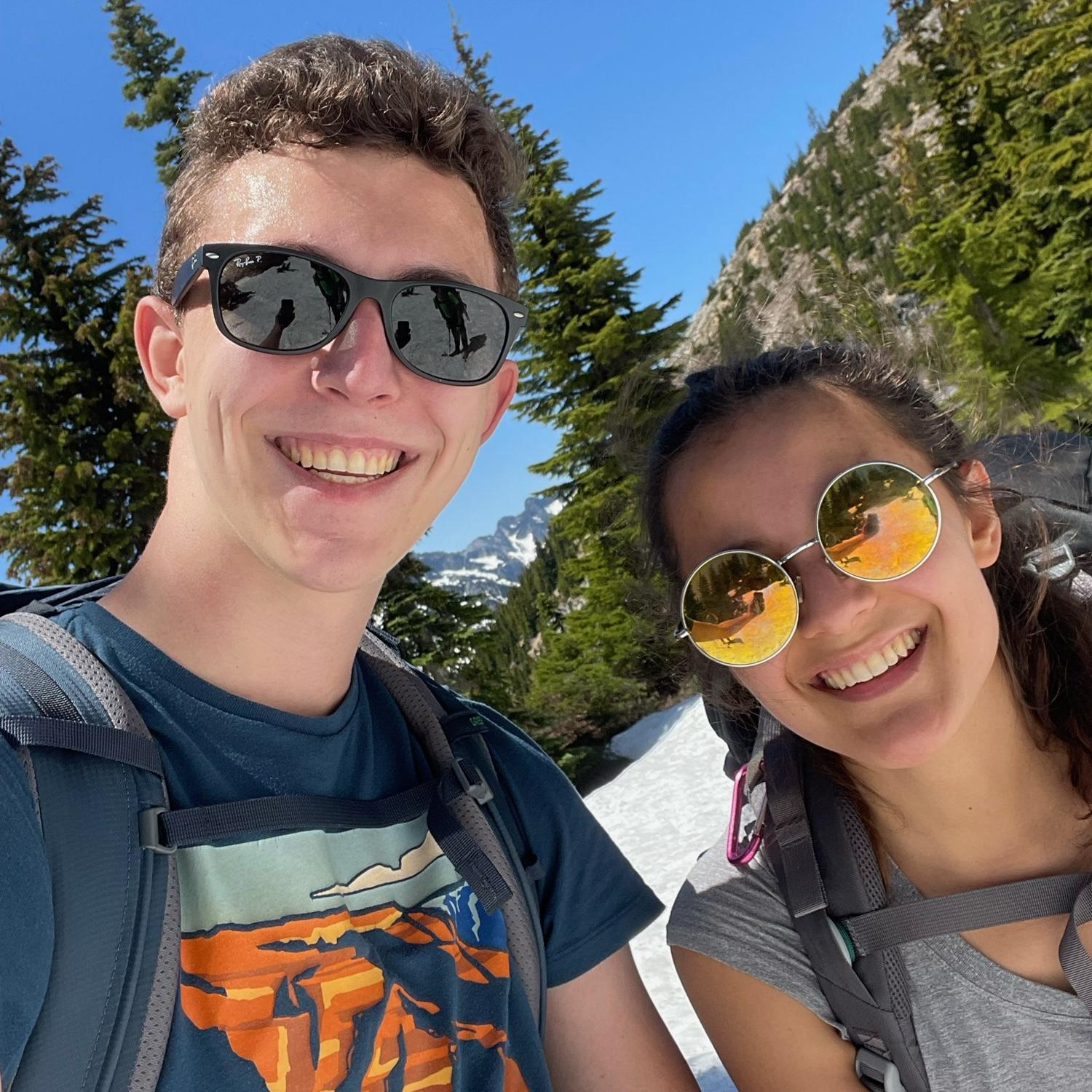 Hiking down from Cave Ridge