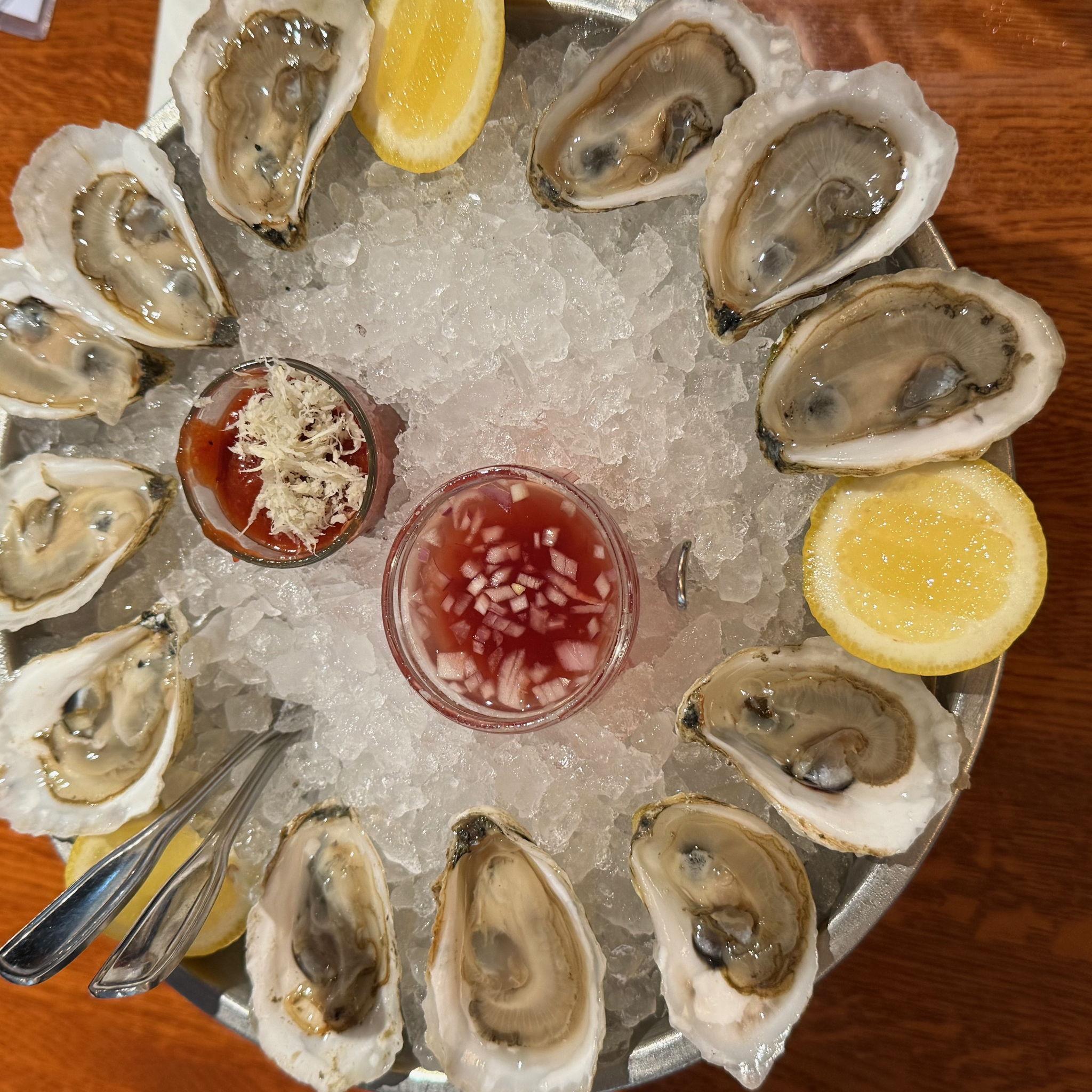 Our favorite oysters at the Hudson House!