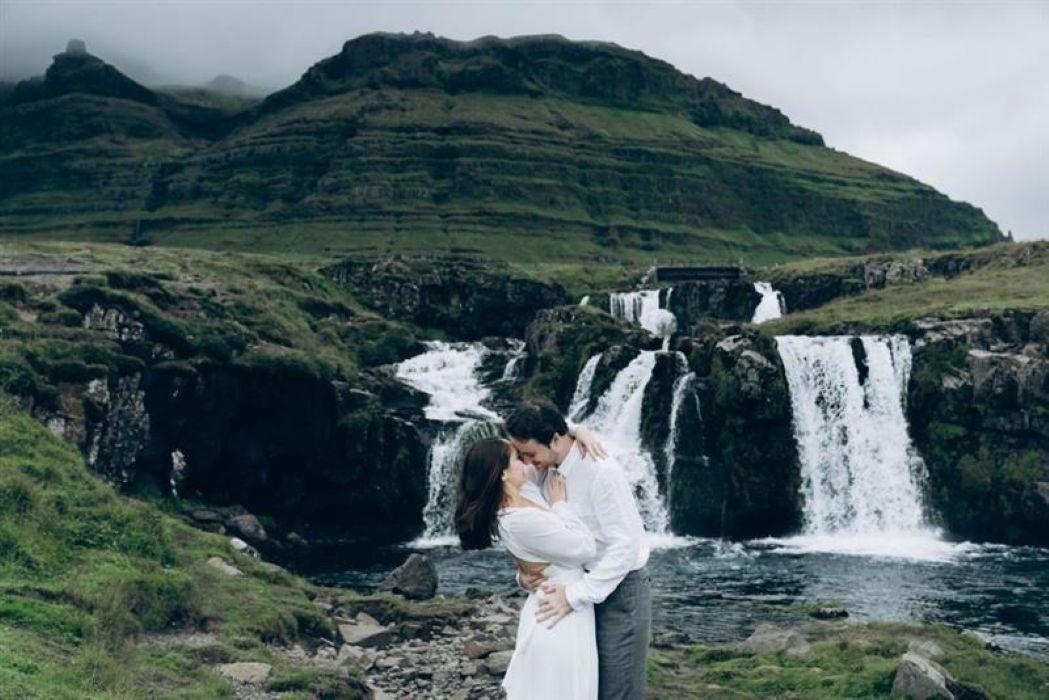 The Wedding Website of Harrison Hayworth and Benjamin Harrison