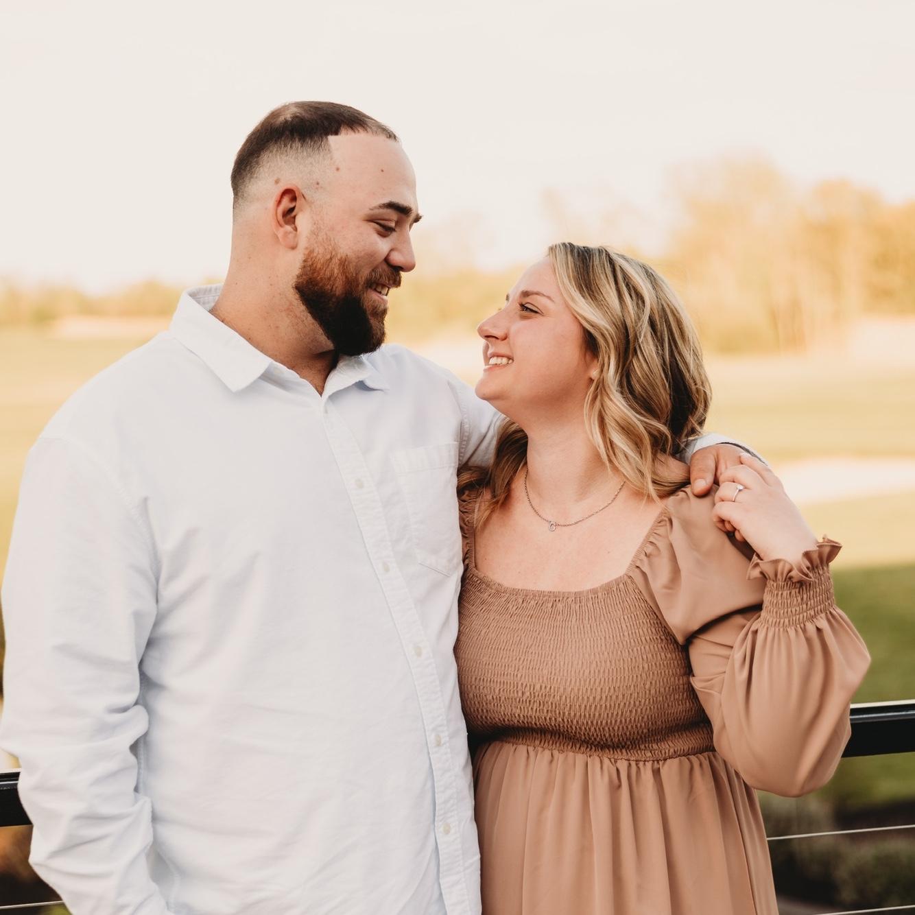 The engagement photo session 1/8