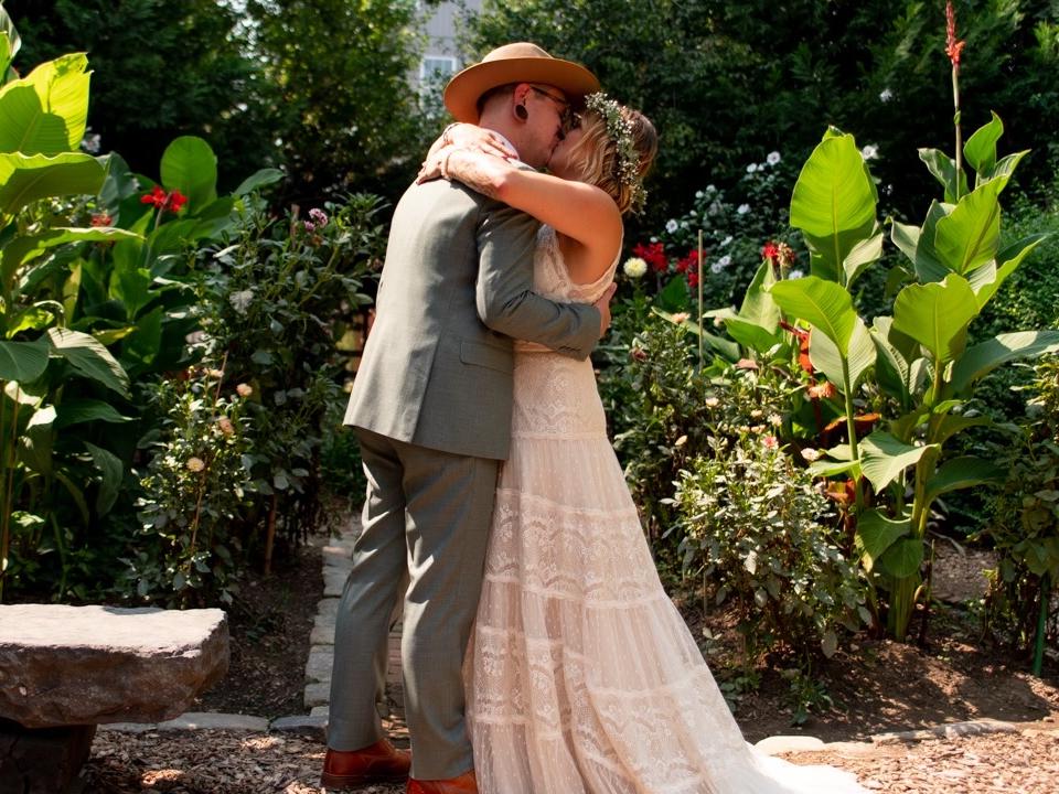 The Wedding Website of Alex August and Jordan August