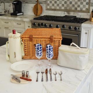 2-Person English Style Willow Picnic Hamper