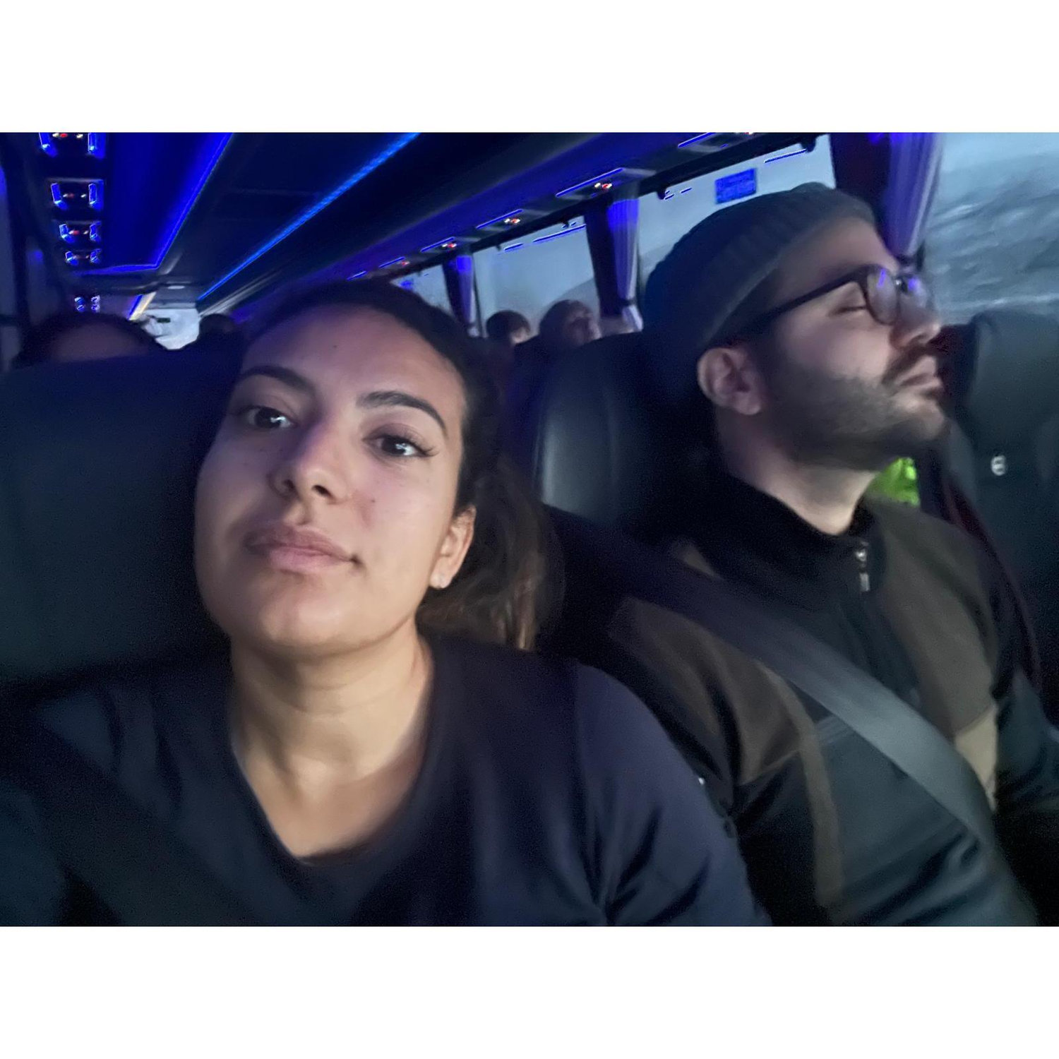 La revanche du sommeil.
Exceptionnel : c’est Bilal qui s’endort le premier.
Une anomalie dans l’espace-temps documentée ici.