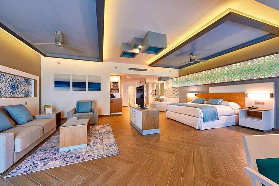 The Wedding Website of Lilia Klass and Alex Bolotnyy