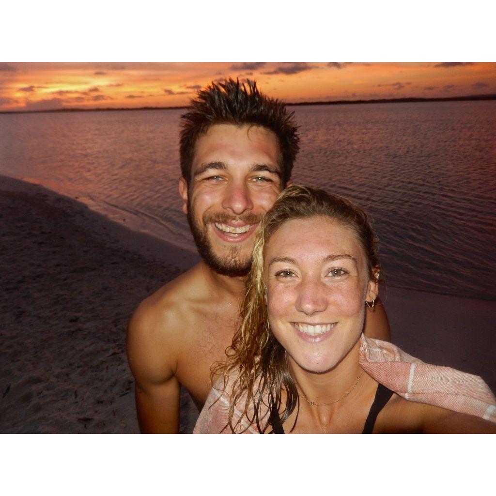 Four years later, after a few flirty trail runs together in Ashland, B visits Le at internship in Bonaire, 2017
