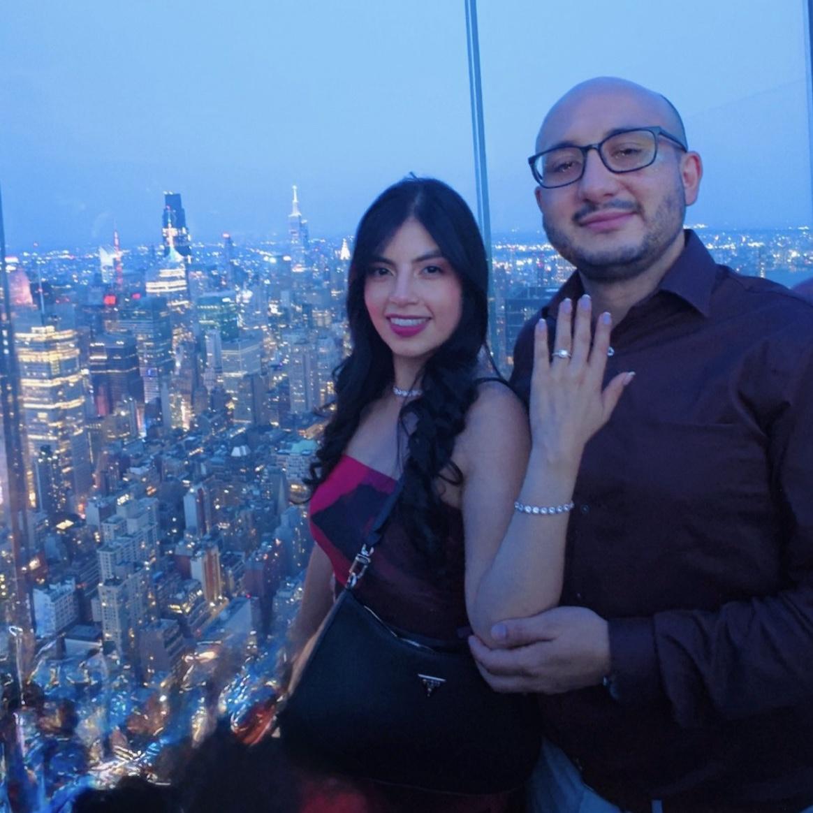 Nuestro compromiso—Our Engagement