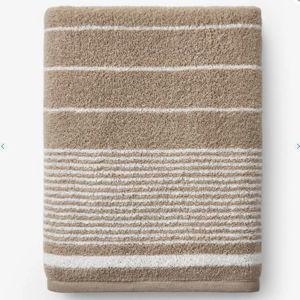 Plush Spa Stripe Bath Towel -Light Mocha