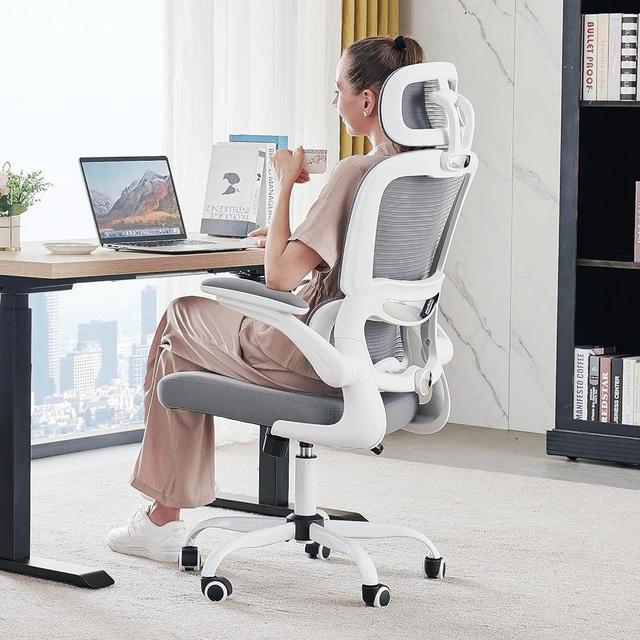 TRALT Office Chair Ergonomic Desk Chair, 330 LBS Home Mesh Office Desk Chairs with Wheels, Comfortable Gaming Chair, High Back Office Chair for Long Hours, Office Chair for Study and Work (White)