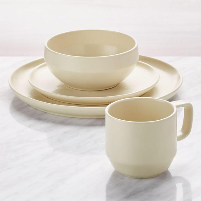 Visto 4-Piece Cream Stoneware Dinnerware Set