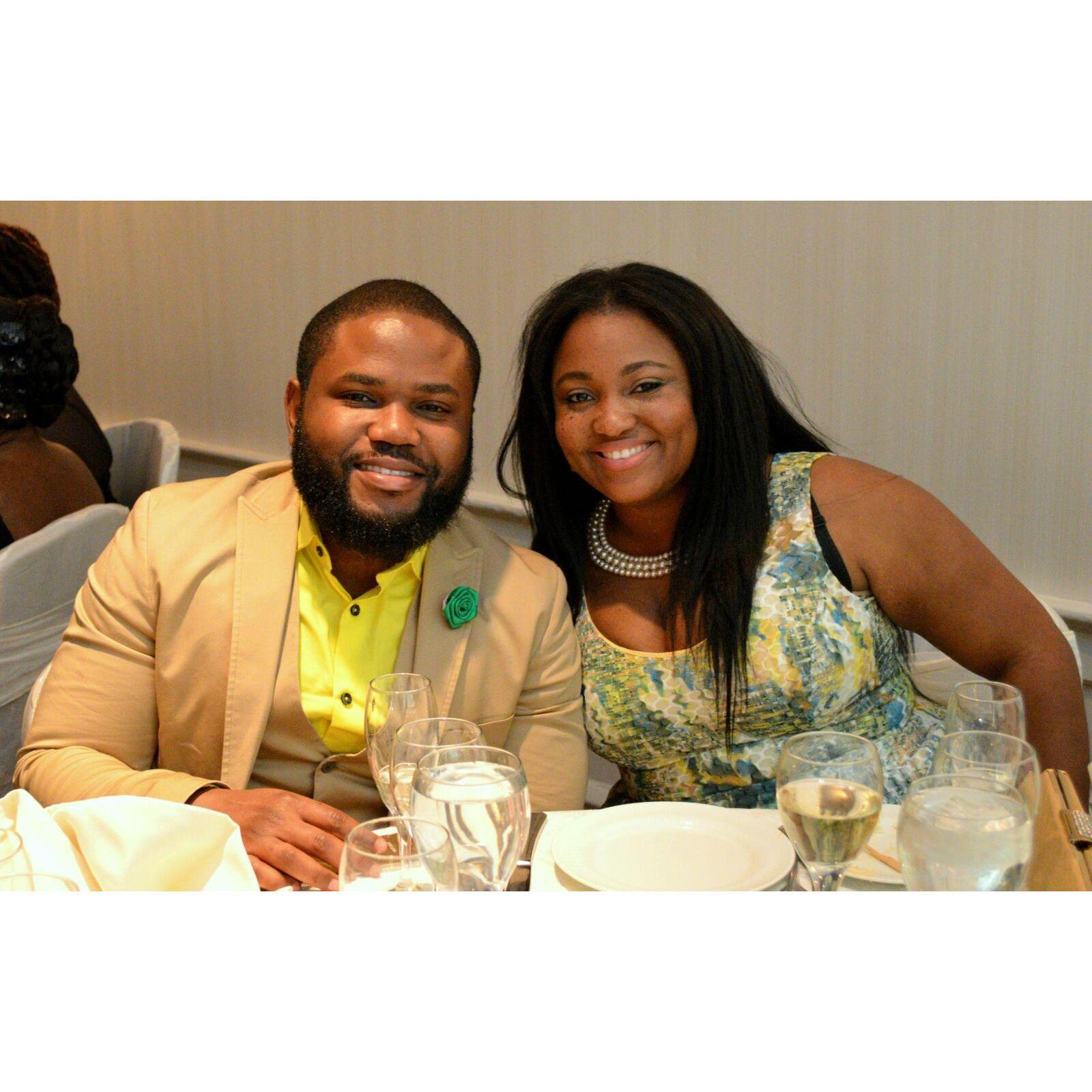 We went to a lot of weddings! See the coordination lol