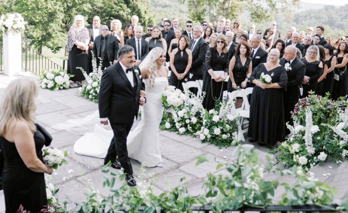 The Wedding Website of Olivia Howard and Joey Lewis