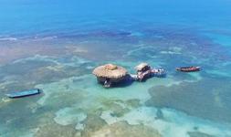 Floyd's Pelican Bar