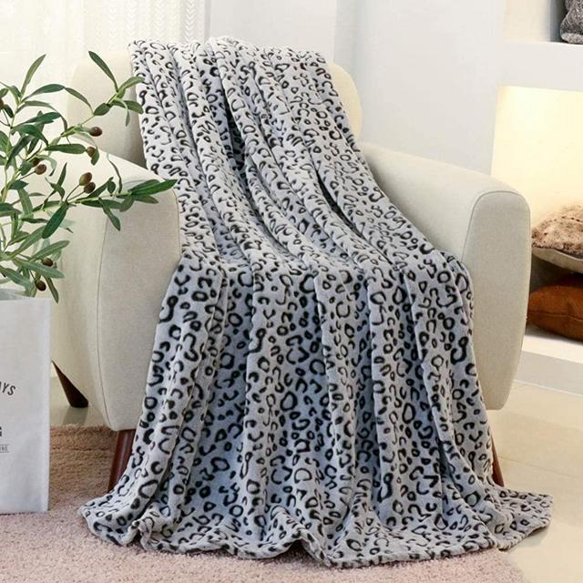 FY FIBER HOUSE Flannel Fleece Throw Microfiber Blanket with 3D Leopard Print,50 by 60-Inch,Grey