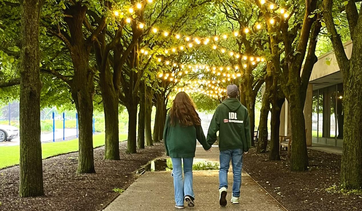 The Wedding Website of Elise Duncan and Eli Barker