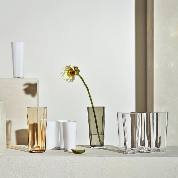 iittala, Aalto Short Vase | Zola