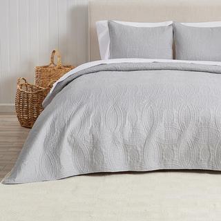 Clara 3-Piece Oversized Medallion Quilt Set