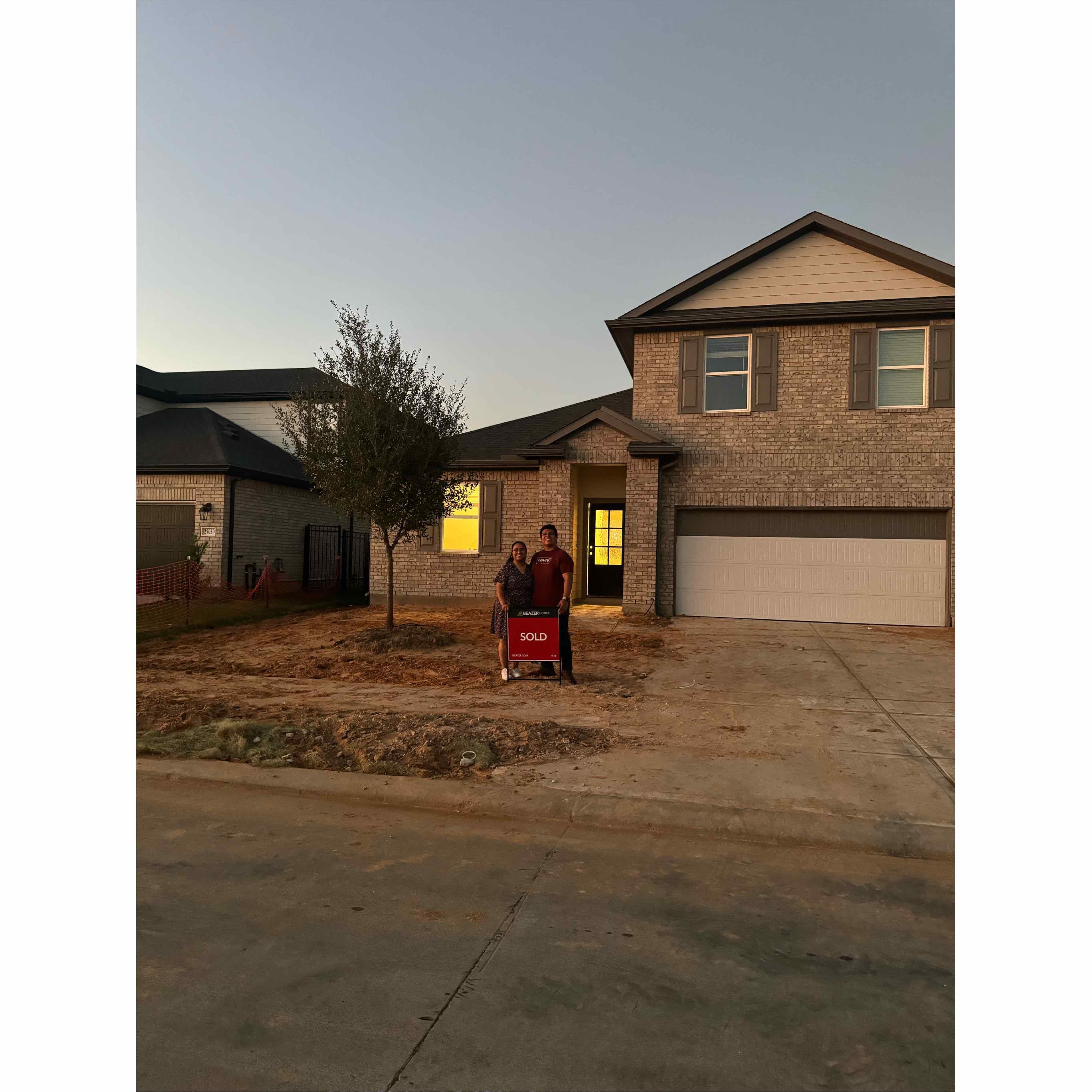 Closing on our first home. Cerrando nuestra Primera casa.