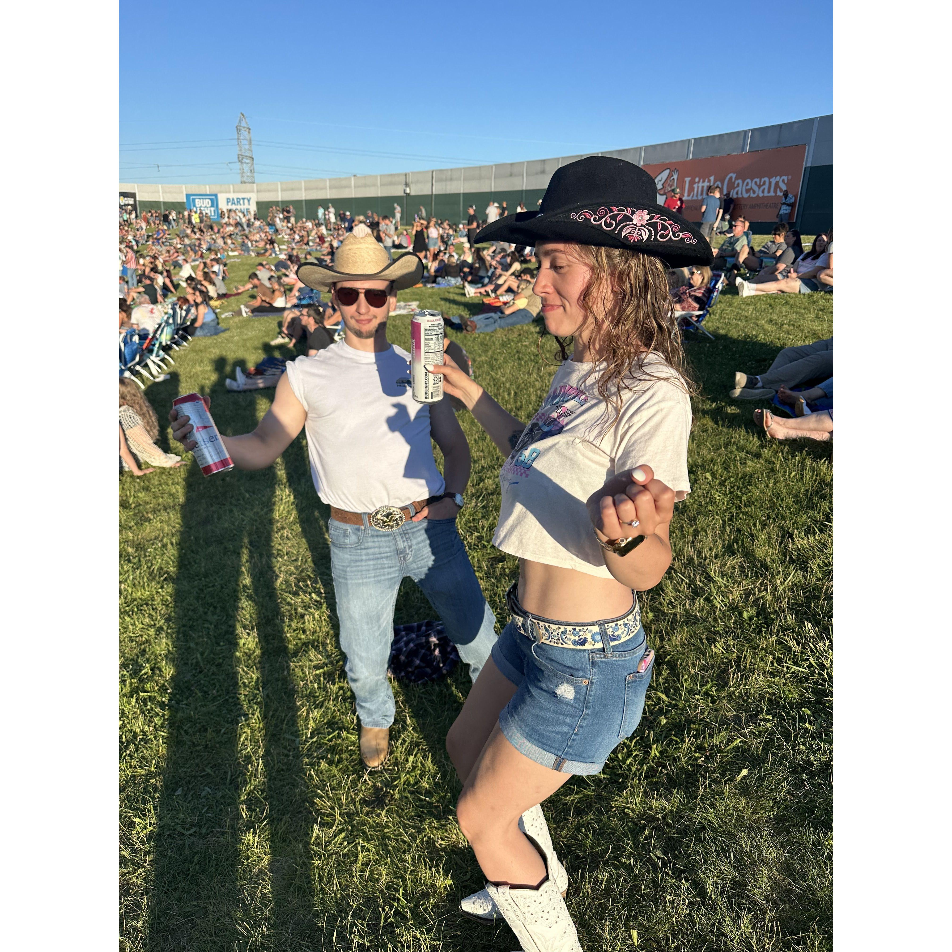 dancing at a jon pardi concert