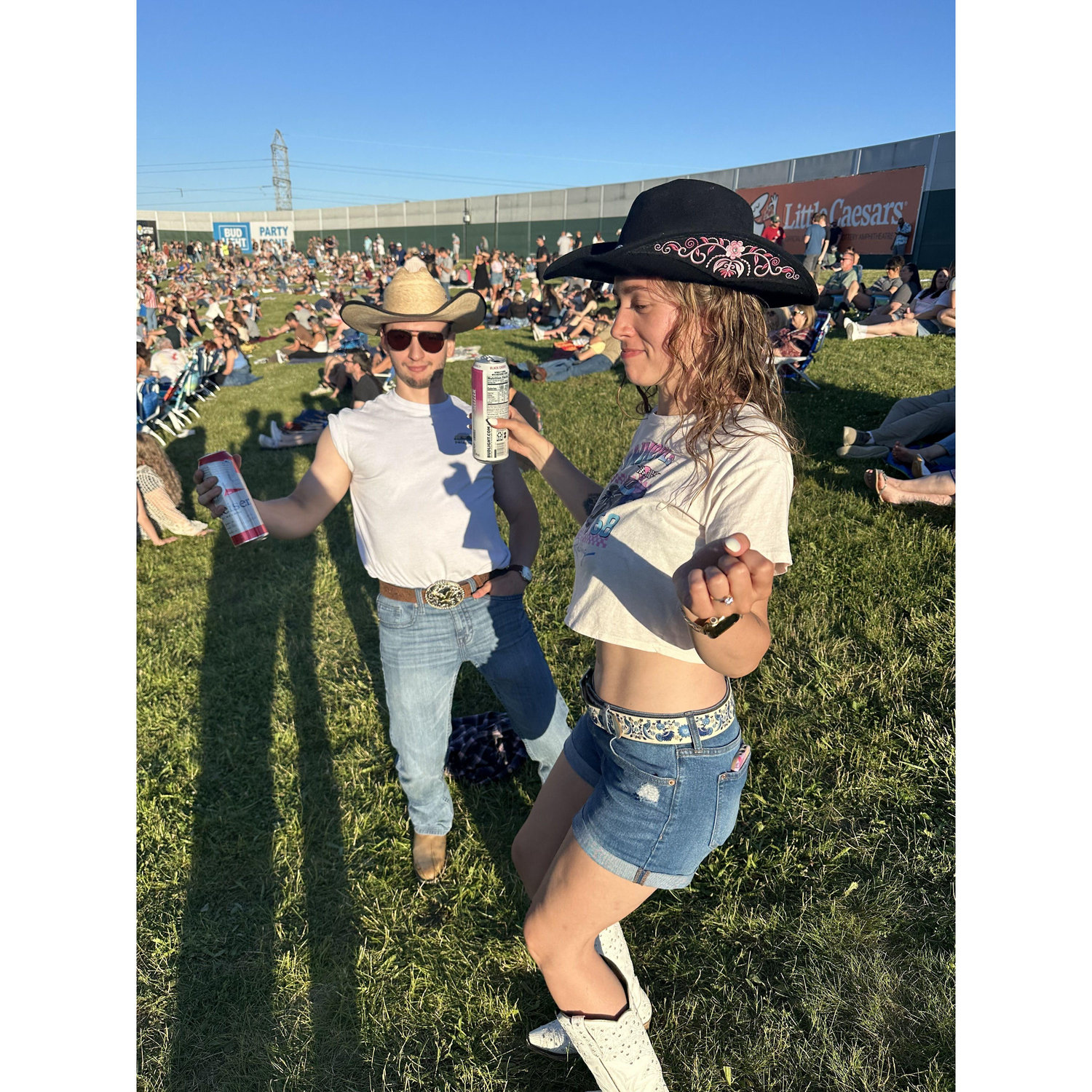 dancing at a jon pardi concert