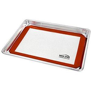 2-Piece Baking Set with Sheet Pan and Silicone Baking Mat