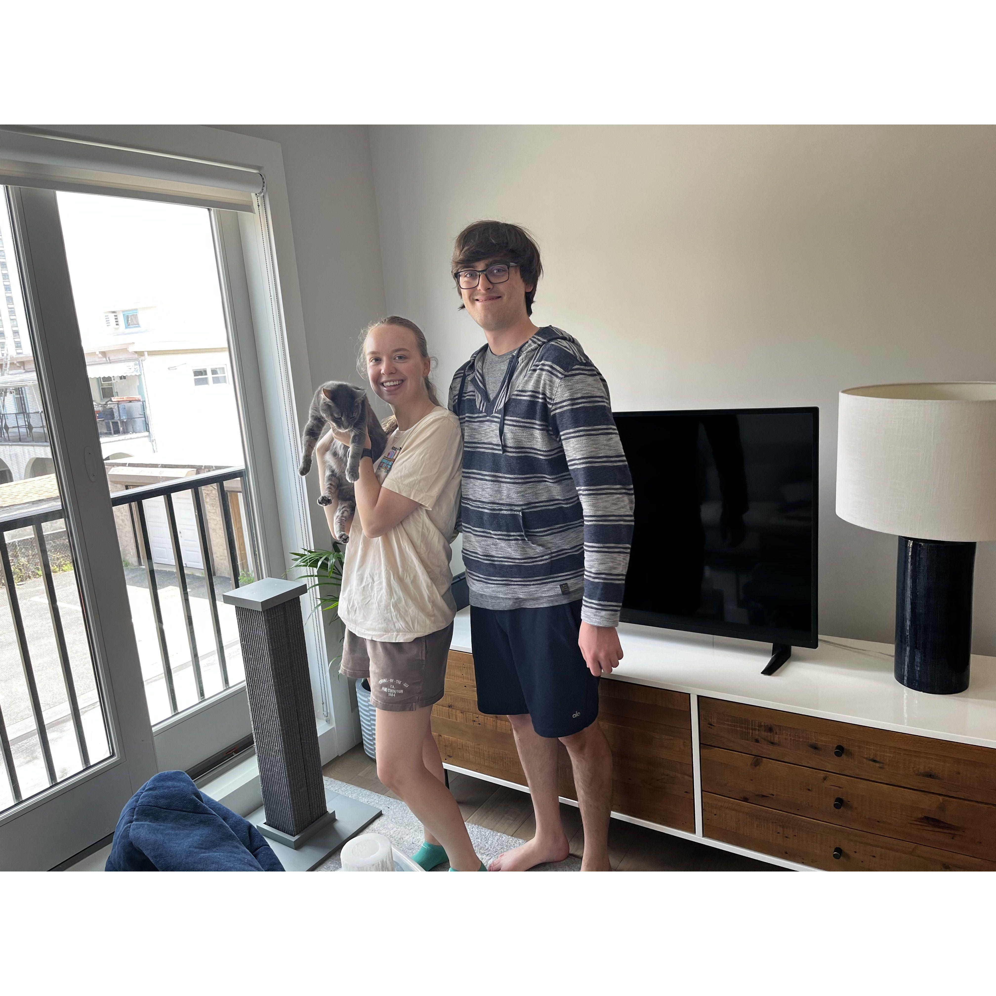 Moving day into our first apartment with our cat Zelda