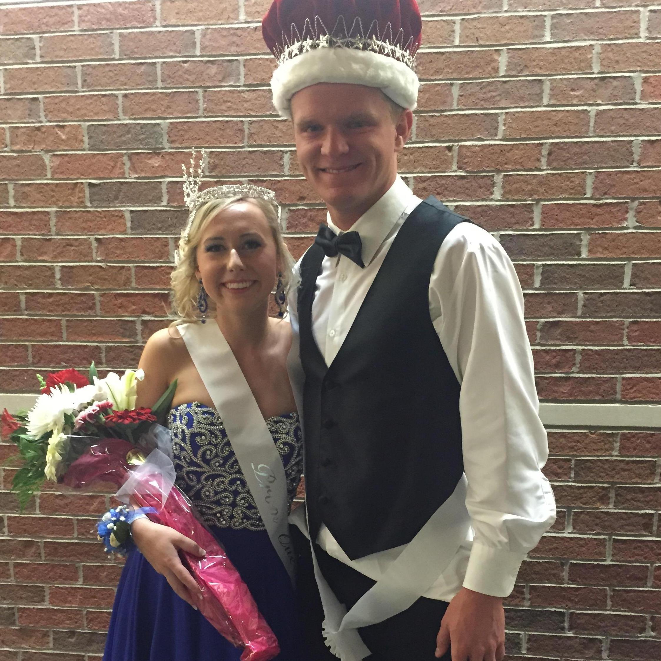 Prom King & Queen (2015).