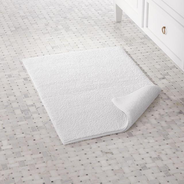 Rylan White Reversible Bath Rug 24"x36"