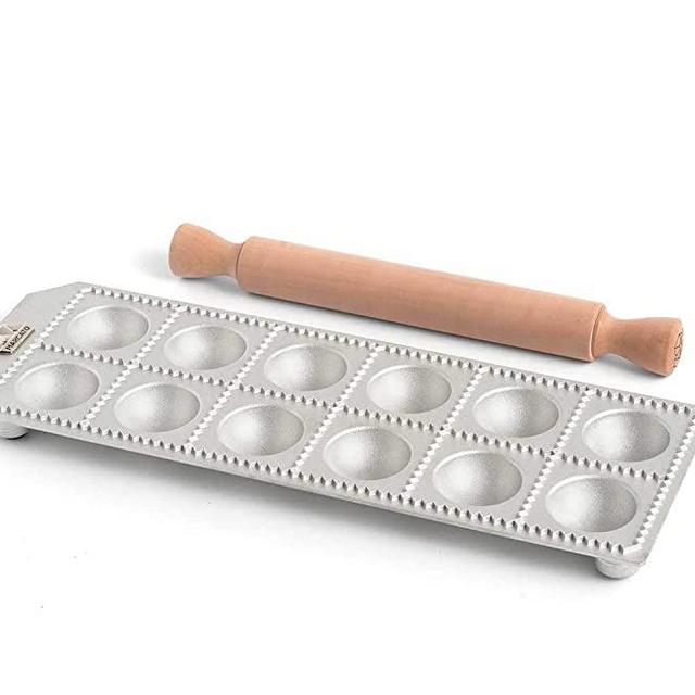 Marcato Ravioli Maker Mould, Made in Italy, Makes 1-Dozen 2-Inch Rounds, Matte