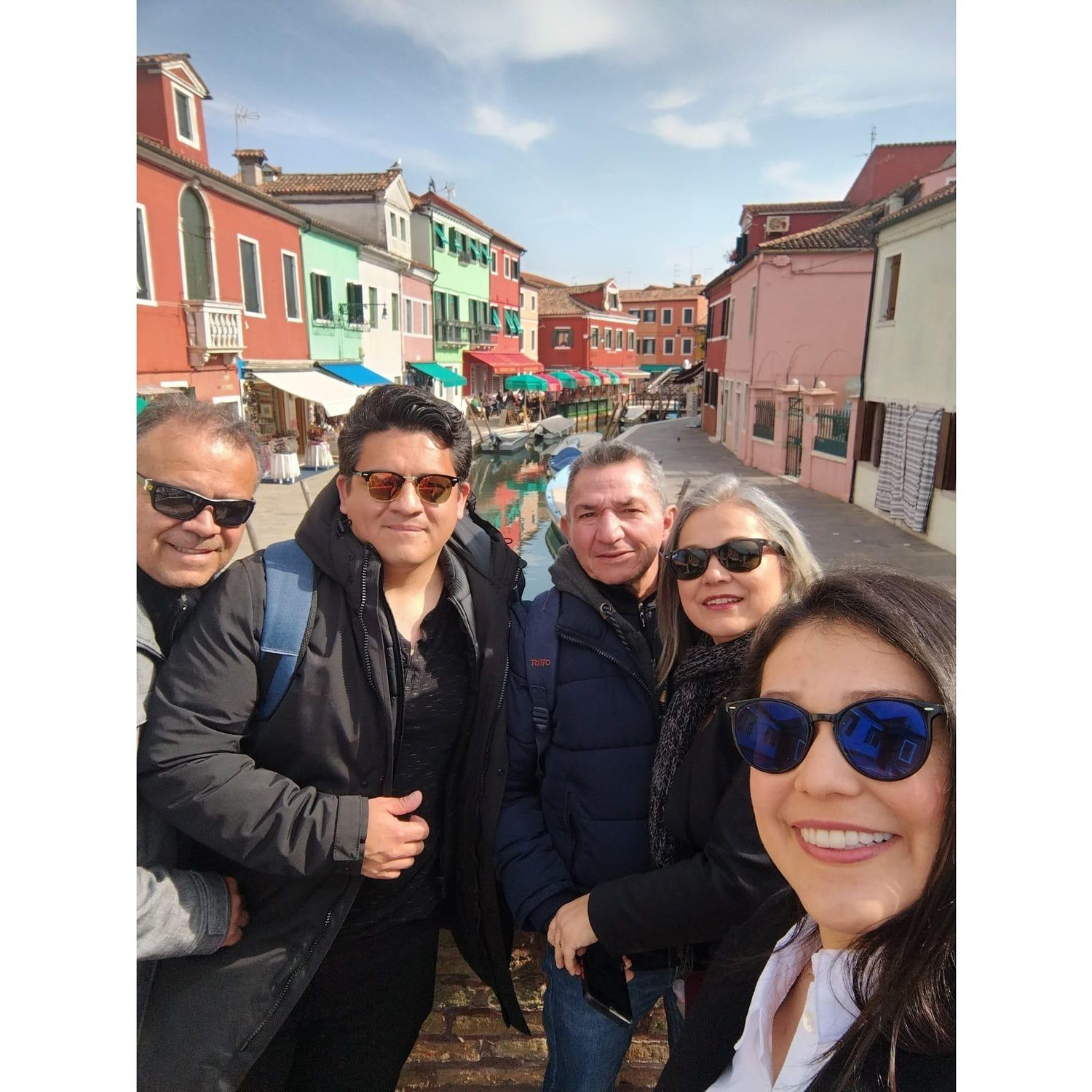 Maria's parents and Memo's dad traveling