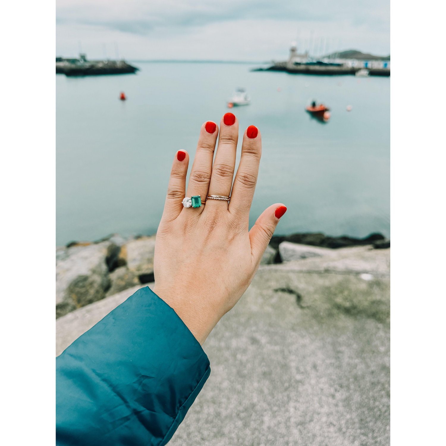 dean customized the ring, a toi-et-moi (you + me) style, with a lovely emerald