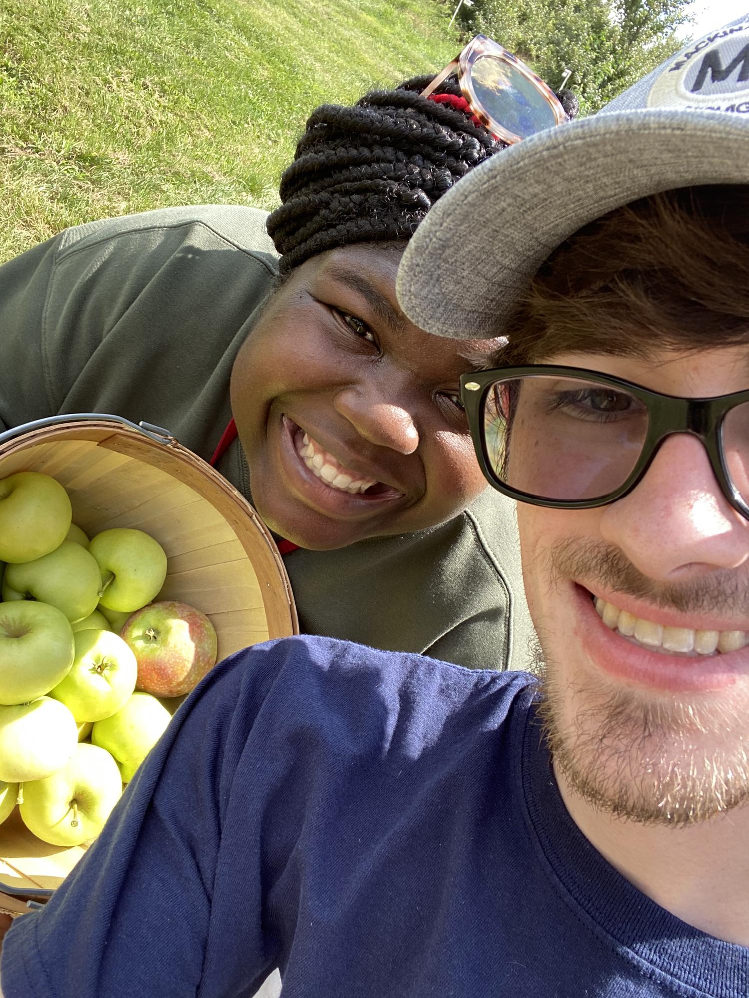 Day trip to the apple orchard!