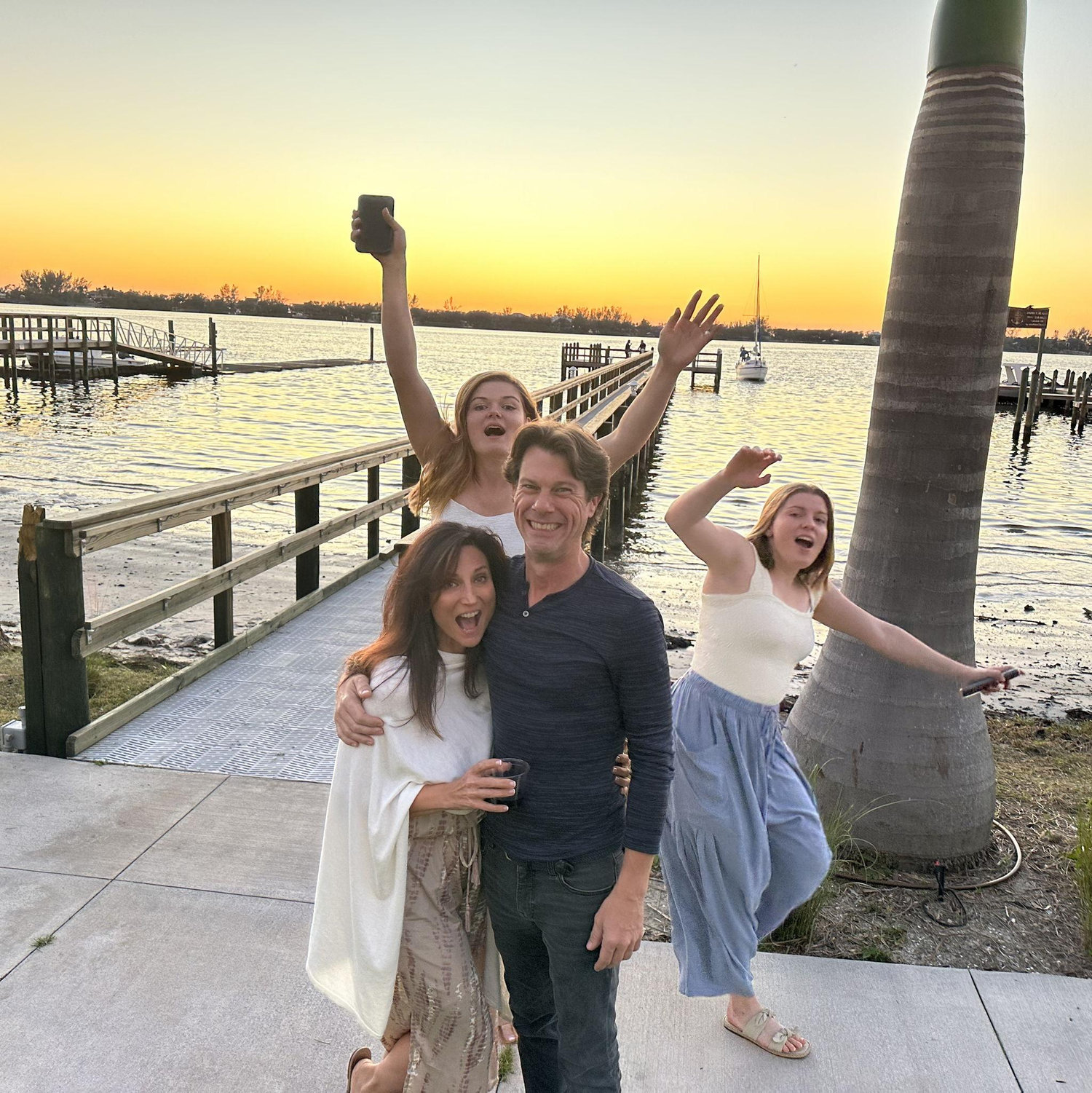 Photobombing perfection.