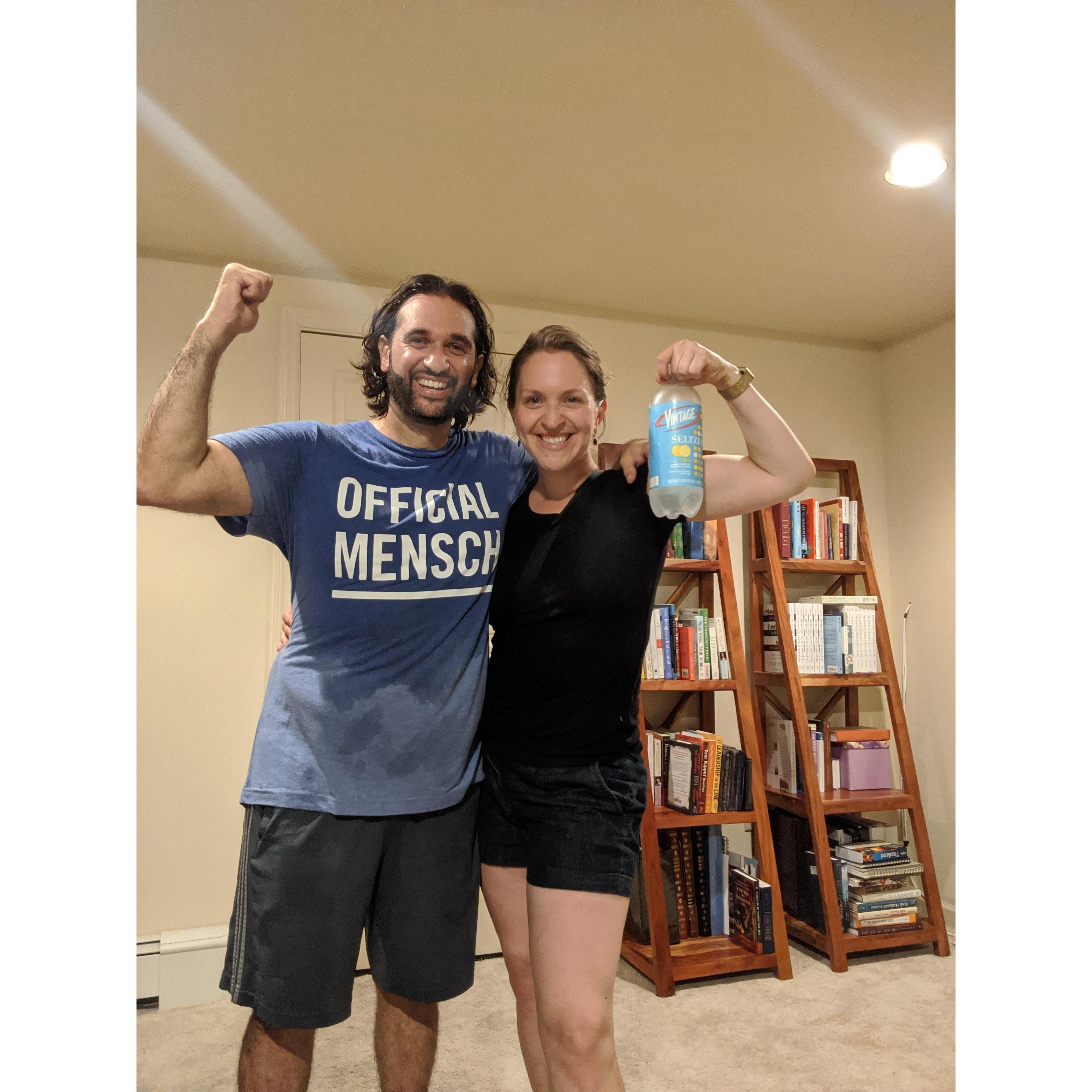 We did it! 14 hours moving stuff from Martín's apt. to "our" home in Bellmore, Long Island.