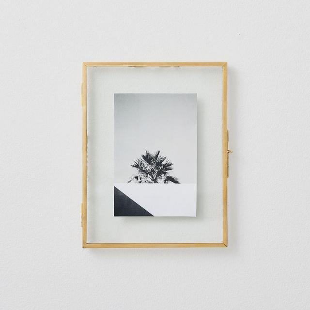 Terrace Floating Frame, 7"x9"