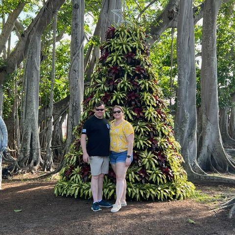 Visiting Amanda's parents in Florida and touring Thomas Edison's Florida home, Seminole Lodge, in Dec 2022.