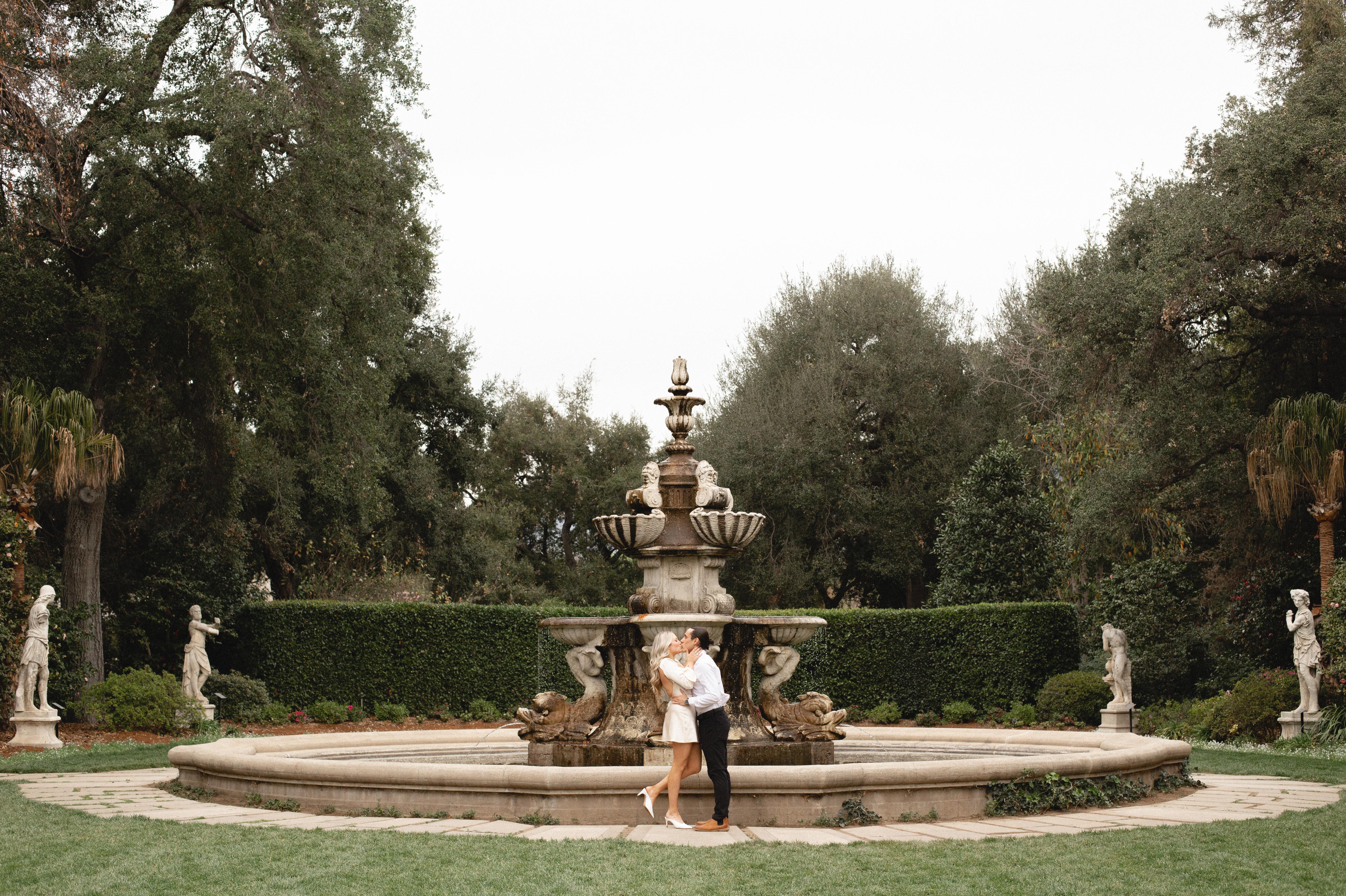 The Wedding Website of Lindsay Schrader and Gonzalo Pineiro