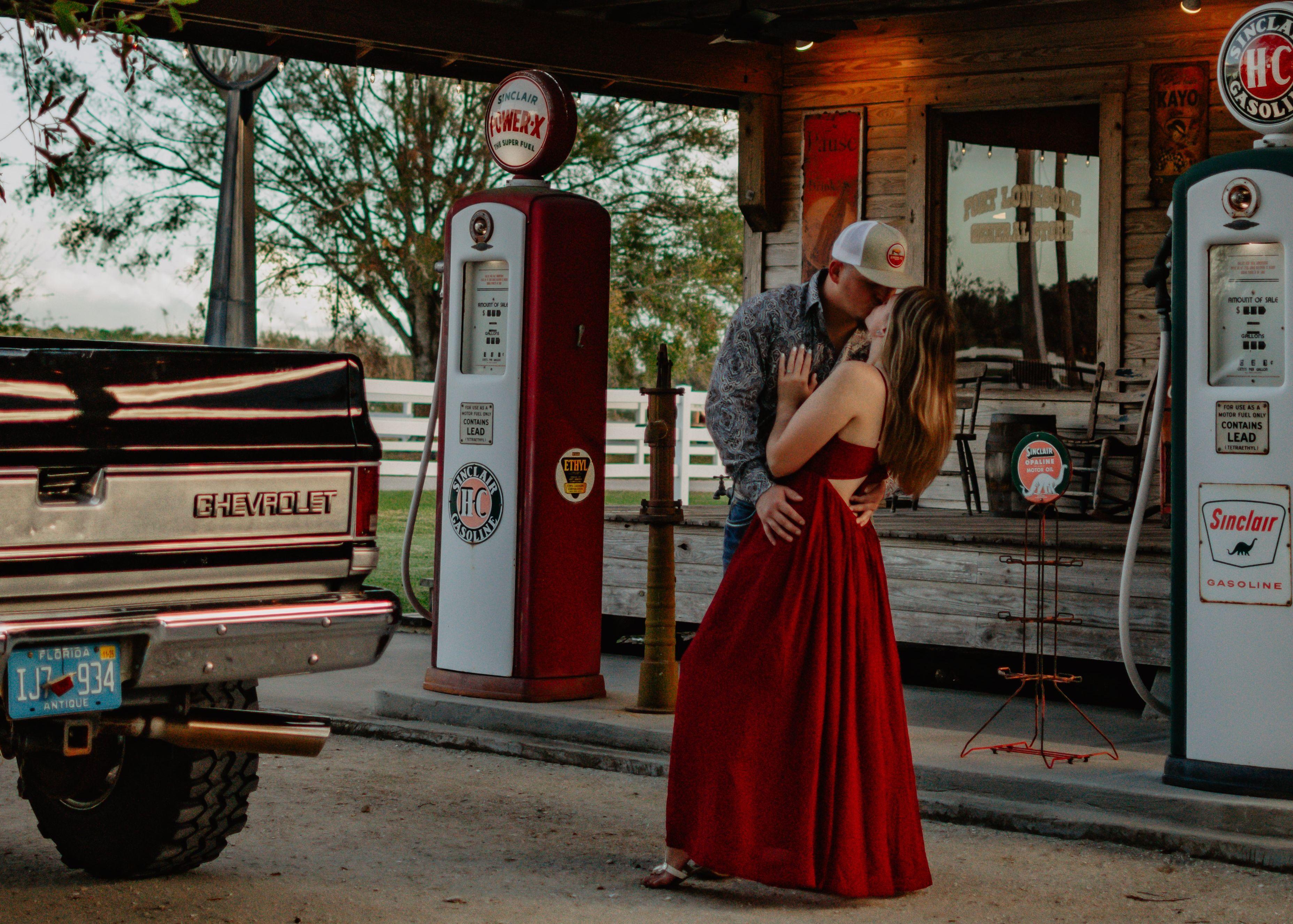 Deanna Thomas and Cody Bush's Wedding Website