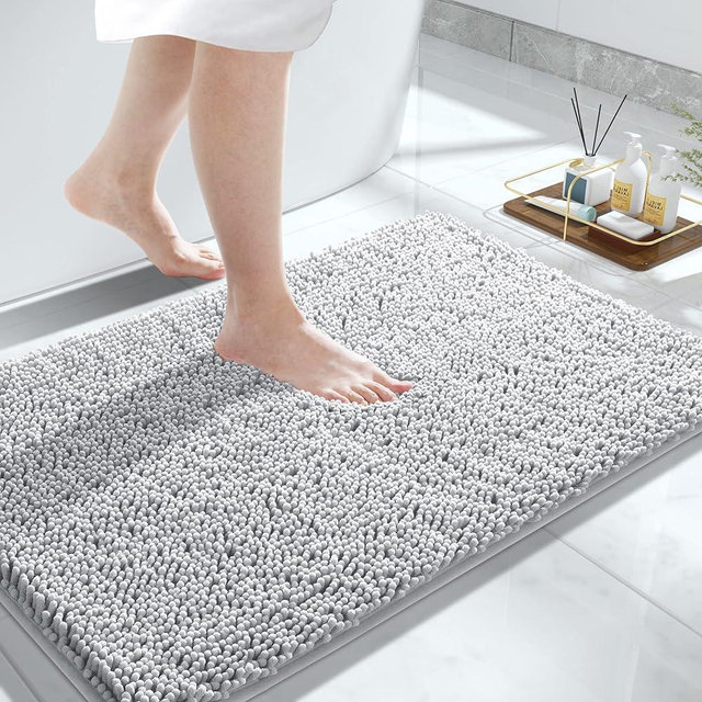 Yimobra Chenille Bathroom Rug, Extra Soft Shaggy Bath Rugs, Non-Slip Bathroom Floor Mat, Water Absorbent, Thick Durable, Machine Washable, Plush Microfiber Rugs for Shower Bathtubs, 24x17, Silver