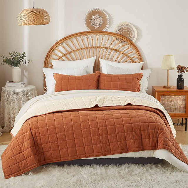 softpage Burnt Orange Quilt King Size， Cotton Linen Bed Spreads，3-Pieces King Size Quilt Bedding Set with Cream Stripe Coverlet Lightweight Bedding Comforters with 2 Pillow Shams