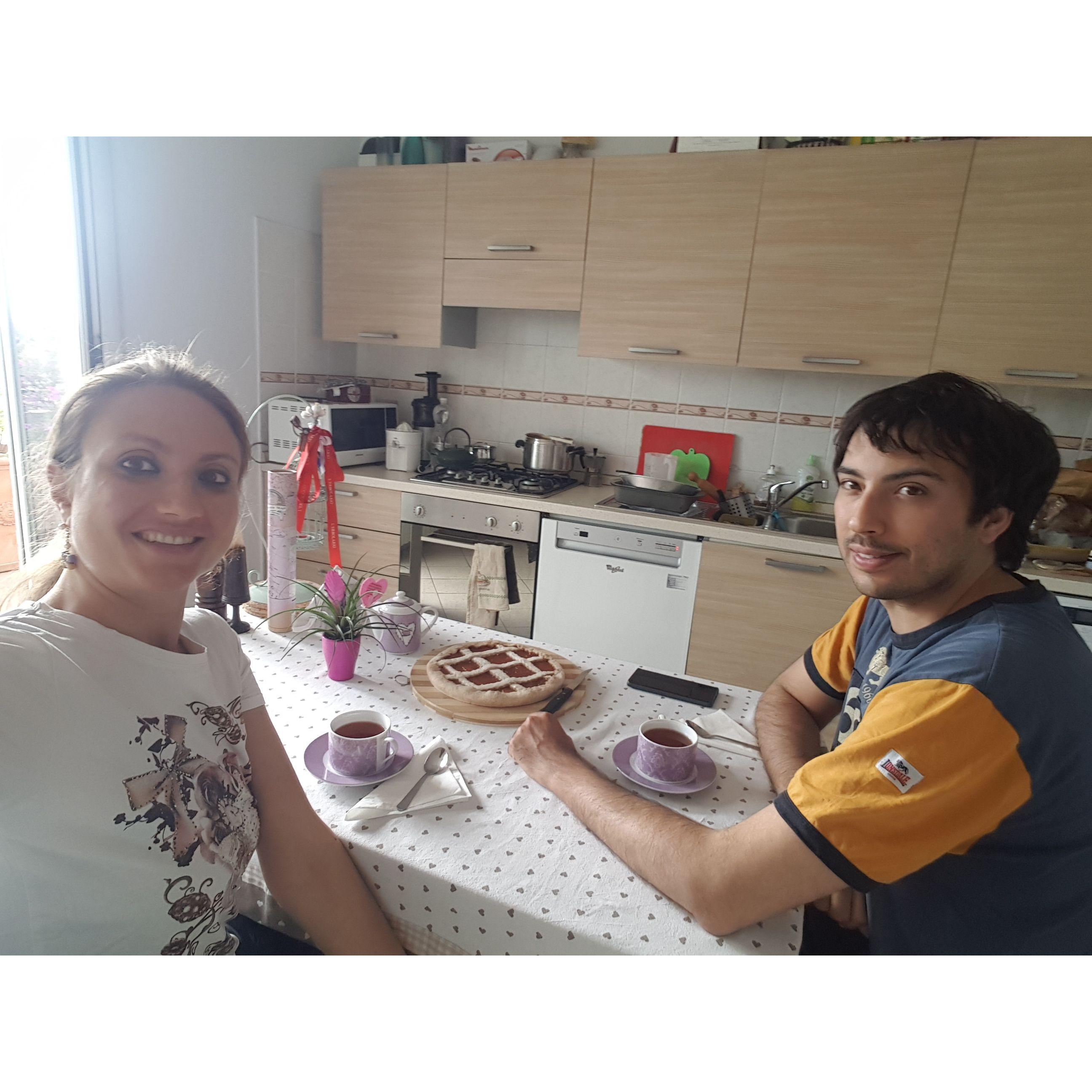 Durante la pandemia Covid-19 mi sono dilettata a sfornare crostate e pizze... per la gioia di Antonio! / During the Covid-19 pandemic I enjoyed baking tarts and pizzas... to Antonio's delight! - 2020