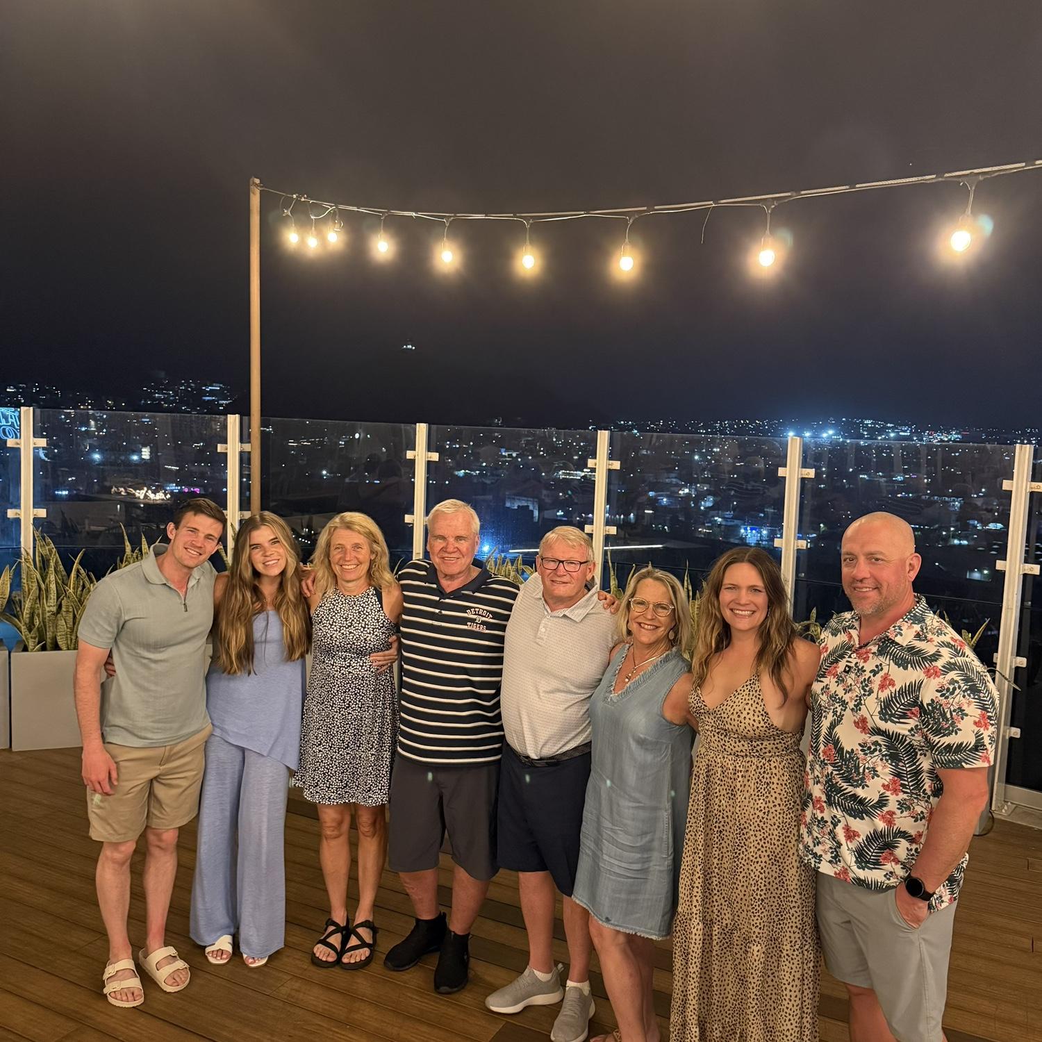 Joint family vacation in Cabo