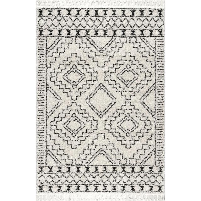 nuLOOM Vasiliki Moroccan Shag Tasseled Area Rug, 6' 7" x 9' 2", Off White