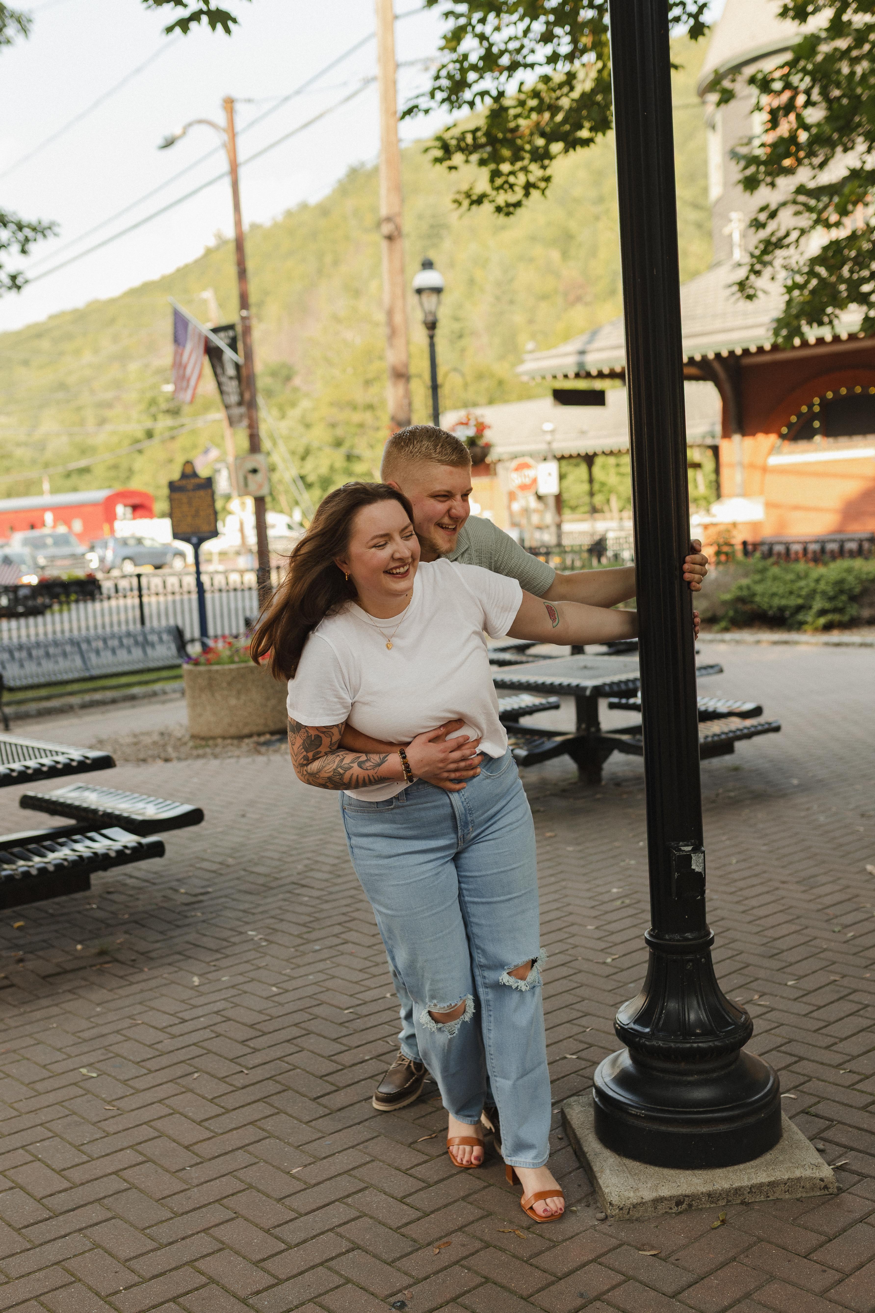 The Wedding Website of Ellen Timbrell and Dean Linkimer