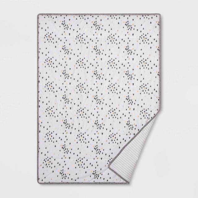 Jersey Knit Reversible Blanket Hearts - Cloud Island™ Black/Gold
