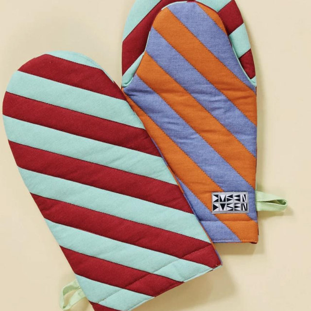 Single Striped Oven Mitt (PUMPERNICKEL COLOR)