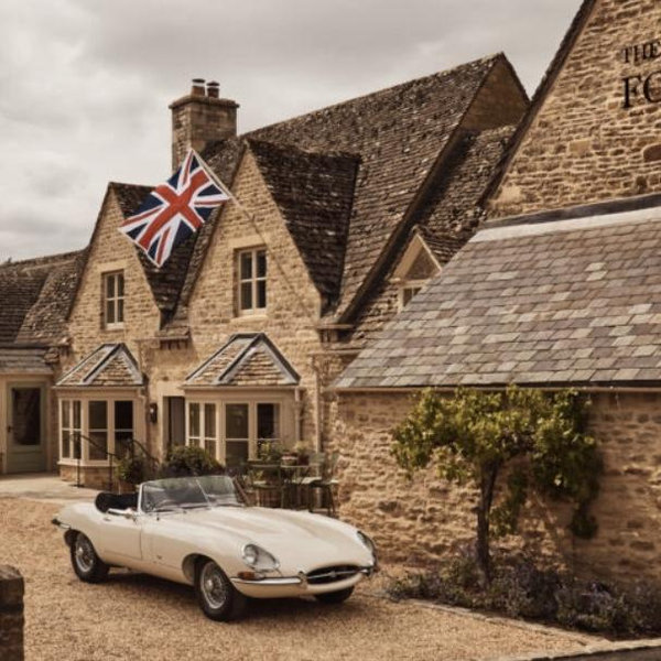 One Night's Stay at "The Fox" in the English Countryside