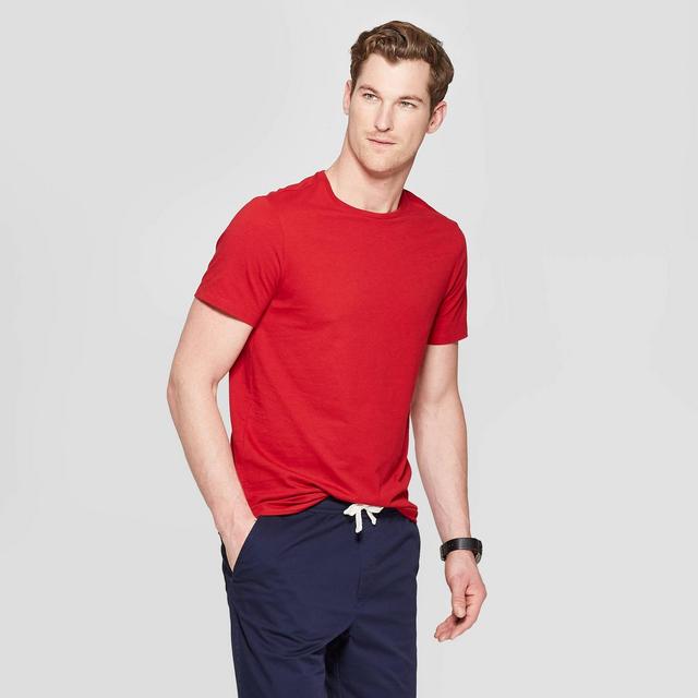 Men's Standard Fit Short Sleeve Lyndale Crew Neck T-Shirt - Goodfellow & Co™ Red Velvet M