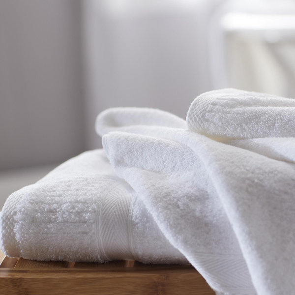 Delara Organic Cotton Bath Towels Pack Of 4 - 650 GSM Hotel Quality, GOTS & OEKO-TEX Certified, Ultra Plush & Quick Dry