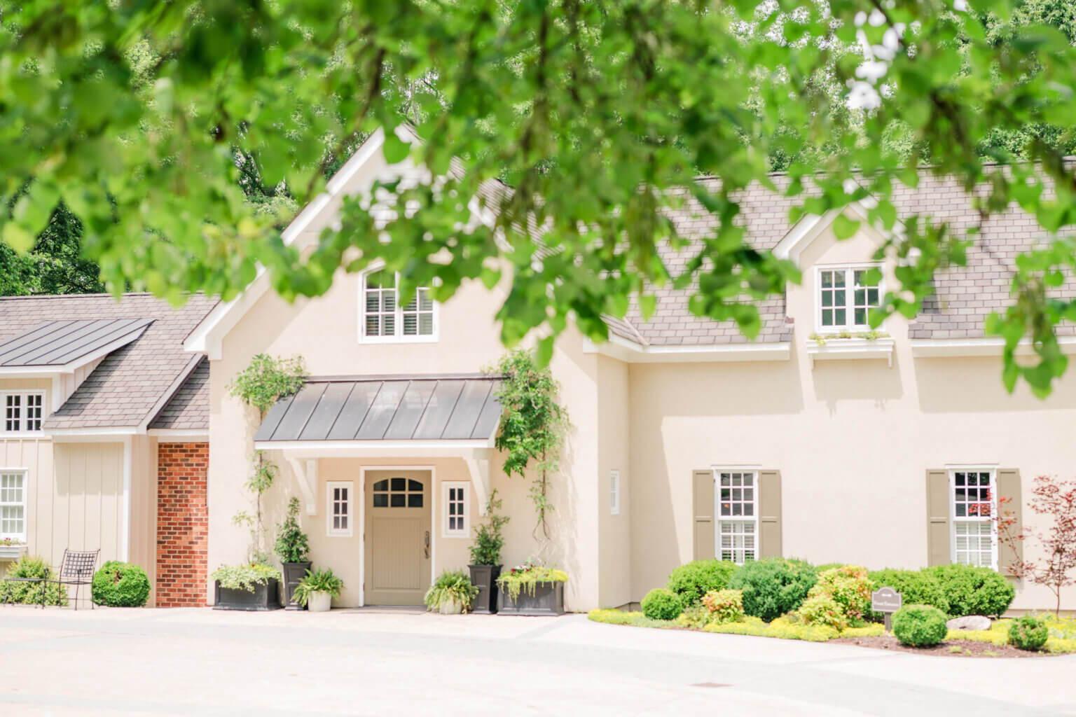 The Wedding Website of Caroline Leach and Cole Agan